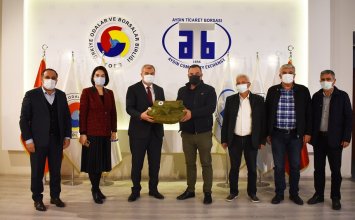 17.11.2021 Aydın Provincial Directorate For National Education Seyfullah Okumuş and Assistant Principal Gülfidan Kendirlioğlu visited Aydın Commodity Exchange. 