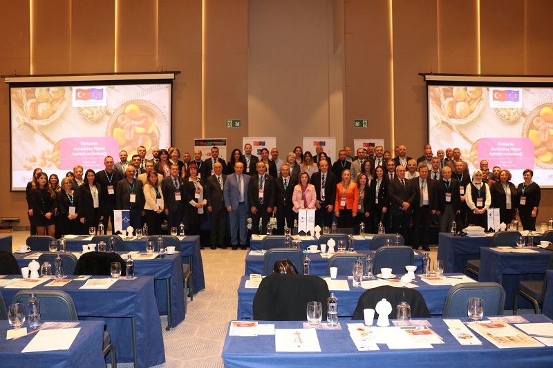 09.12.2022 Aydın Ticaret Borsası Meclis Başkan Yardımcısı Ali Çevik, Türkiye'de Kurutulmuş Meyveler Sektörü ve Geleceği Çalıştayı’ na Katılım Sağladı