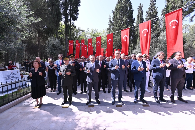 15.07.2023 Aydın Ticaret Borsası Meclis Başkanı A.Bahri Erdel, 15 Temmuz Şehitlerini Anma, Demokrasi ve Milli Birlik Günü Etkinlikleri 'ne Katılım Sağladı 