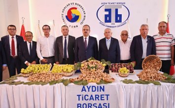23.08.2023 Aydın Commodity Exchange Received the First Dried Figs of the Season from the Producer 