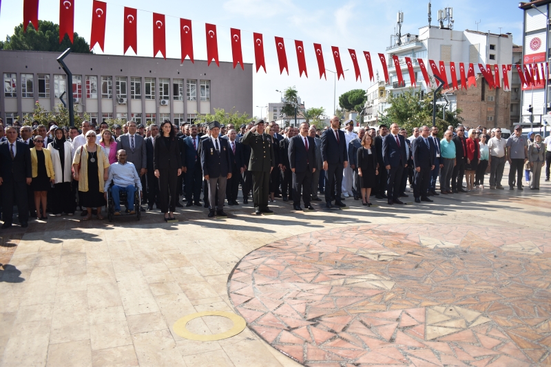 19.09.2024 Aydın Ticaret Borsası Meclis Başkanı A.Bahri Erdel, 19 Eylül Gaziler Günü Töreni’ne Katılım Sağladı