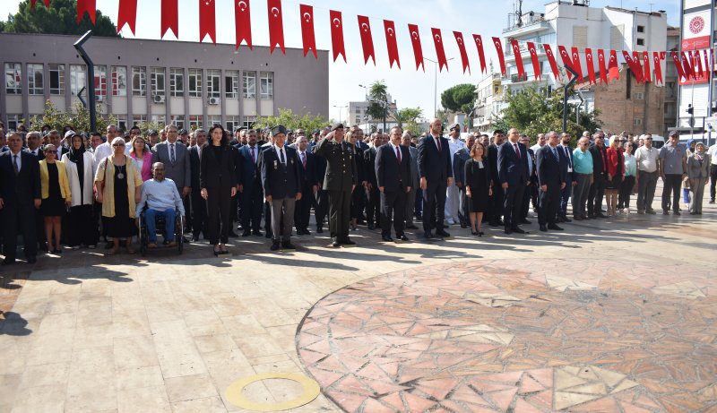 19.09.2024 Aydın Ticaret Borsası Meclis Başkanı A.Bahri Erdel, 19 Eylül Gaziler Günü Töreni’ne Katılım Sağladı