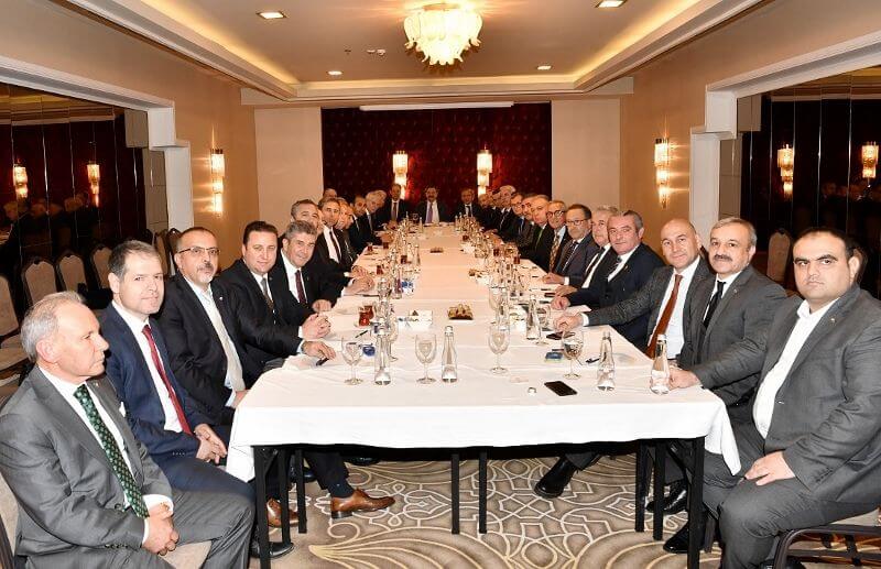 06.02.2020  TOBB Başkanı Hisarcıklıoğlu Ege Bölgesi Oda ve Borsa Başkanları ile İstişare Toplantısında Bir Araya Geldi